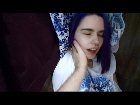 ❤️ Нашел сестренку в шкафу и помог кончить Анальное видео на pornsexer.ru